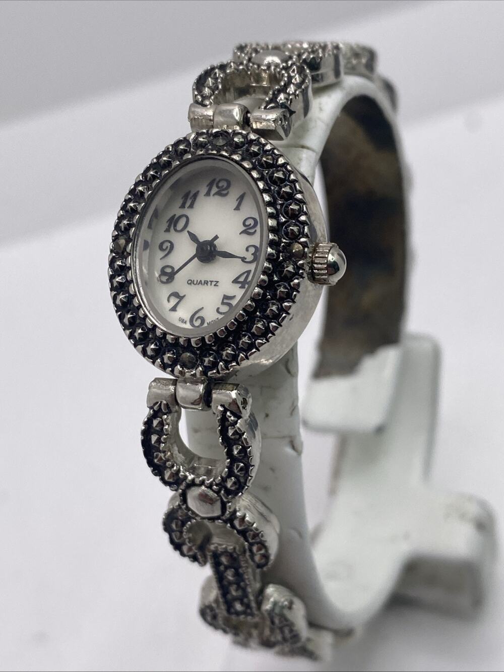 Vintage Womens Silver Tone Watch Works New Battery